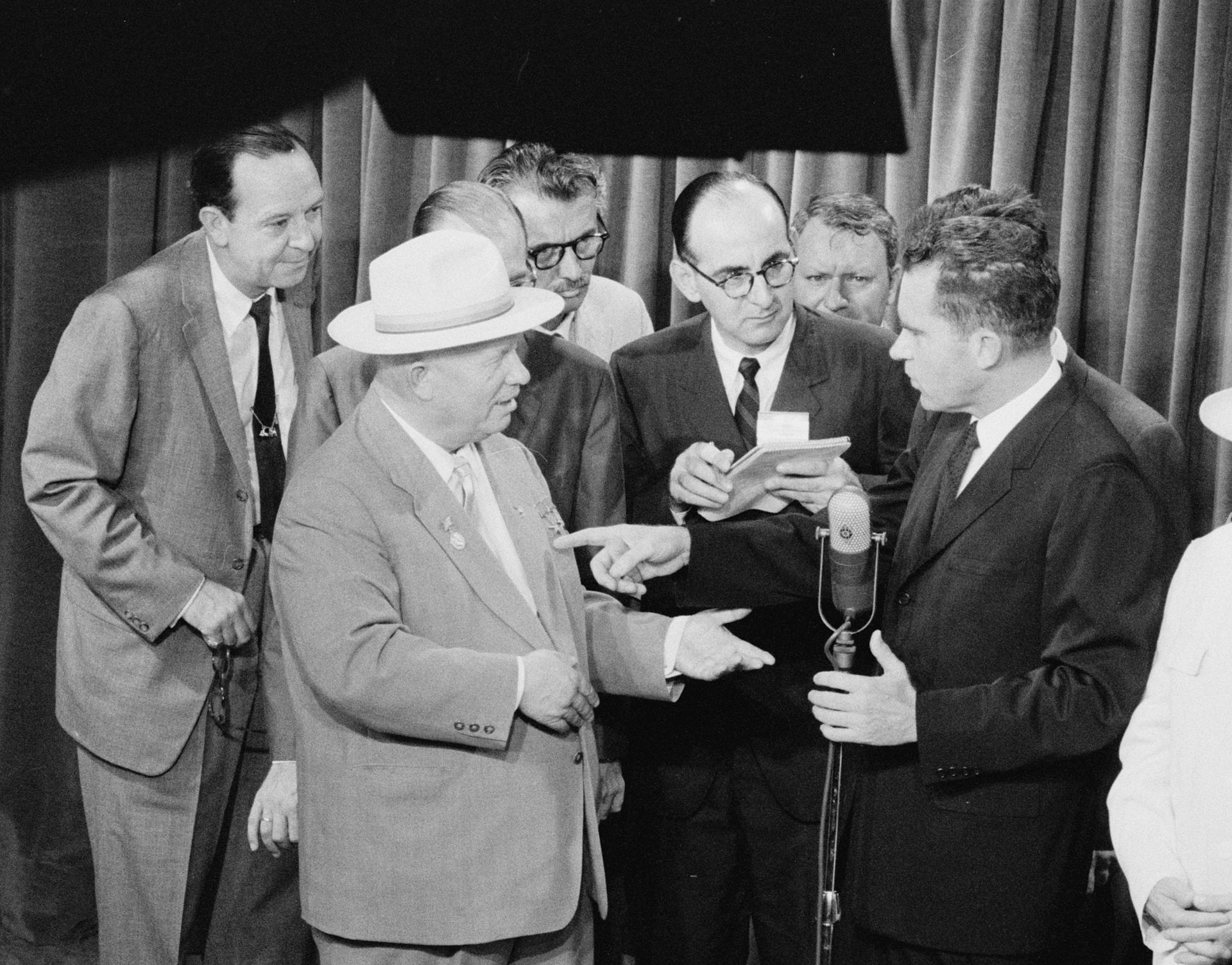 transcript of nixon and khrushchev kitchen table debate